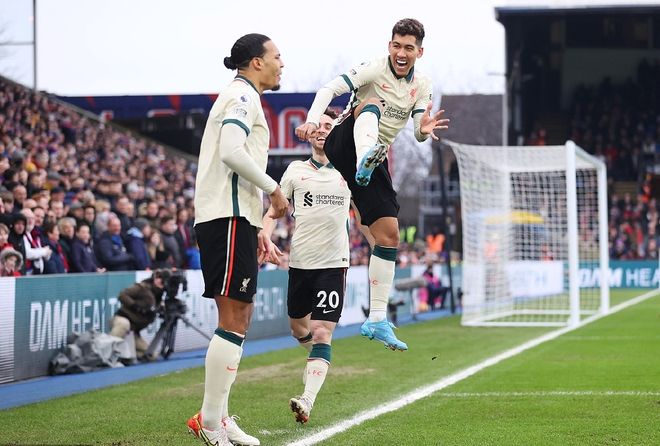 巴萨旧将：足球世界没人能达到梅西的高度，他让我们变得更好