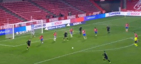 欧冠-梅西姆皇2射2传!内马尔建功 巴黎7-2狂胜出线